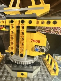 LEGO CITY:  7905 Tower Crane RARE SET 100% COMPLETE w/Minifigure