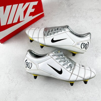 00s ヴィンテージ　ナイキ　 NIKE TOTAL90 ノースリーブ Vintage 00s Nike Total 90 Air Silver Football Boots 2005 US 11
