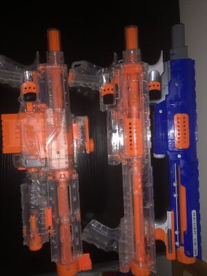 nerf gun bundle of 10 guns and attachments in great condition with