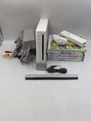 Nintendo Wii Console with Games (Warehouse Location XB30) UK