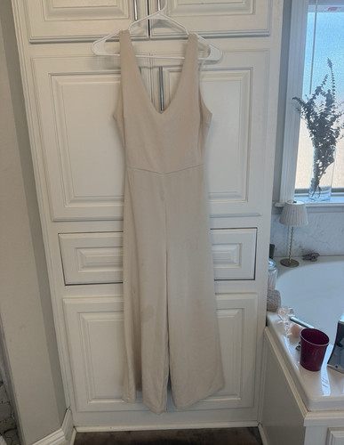 Boutique Beige V-Neck Sleeveless Wide-Leg Tie Waist Bow Jumpsuit S