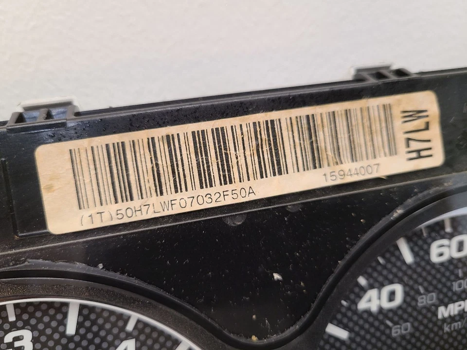 Chevrolet Tahoe 2007-2009 velocímetro clúster EE. UU. con paquete todoterreno Opt BPH Foto 4 de 4