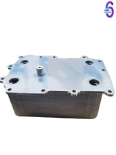 Engine Oil Coolerfor DAF CF65 CF75 CF85 XF95 95XF XF105 1643074 1780140 1725348