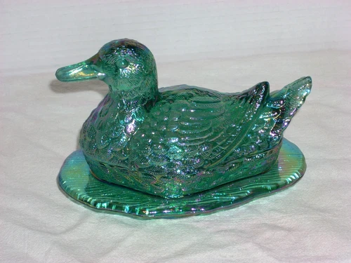 Fenton  Green Iridescent Carnival Glass  Duck on Nest Candy Dish Lidded Jar