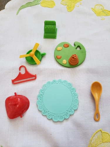 VTG 80s Strawberry Shortcake Replacement Parts Pieces Toy Mixed Lot Bundle