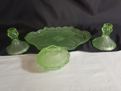Vintage Schminktisch Set Milchglas Grün 4-teilig Art Deco Design