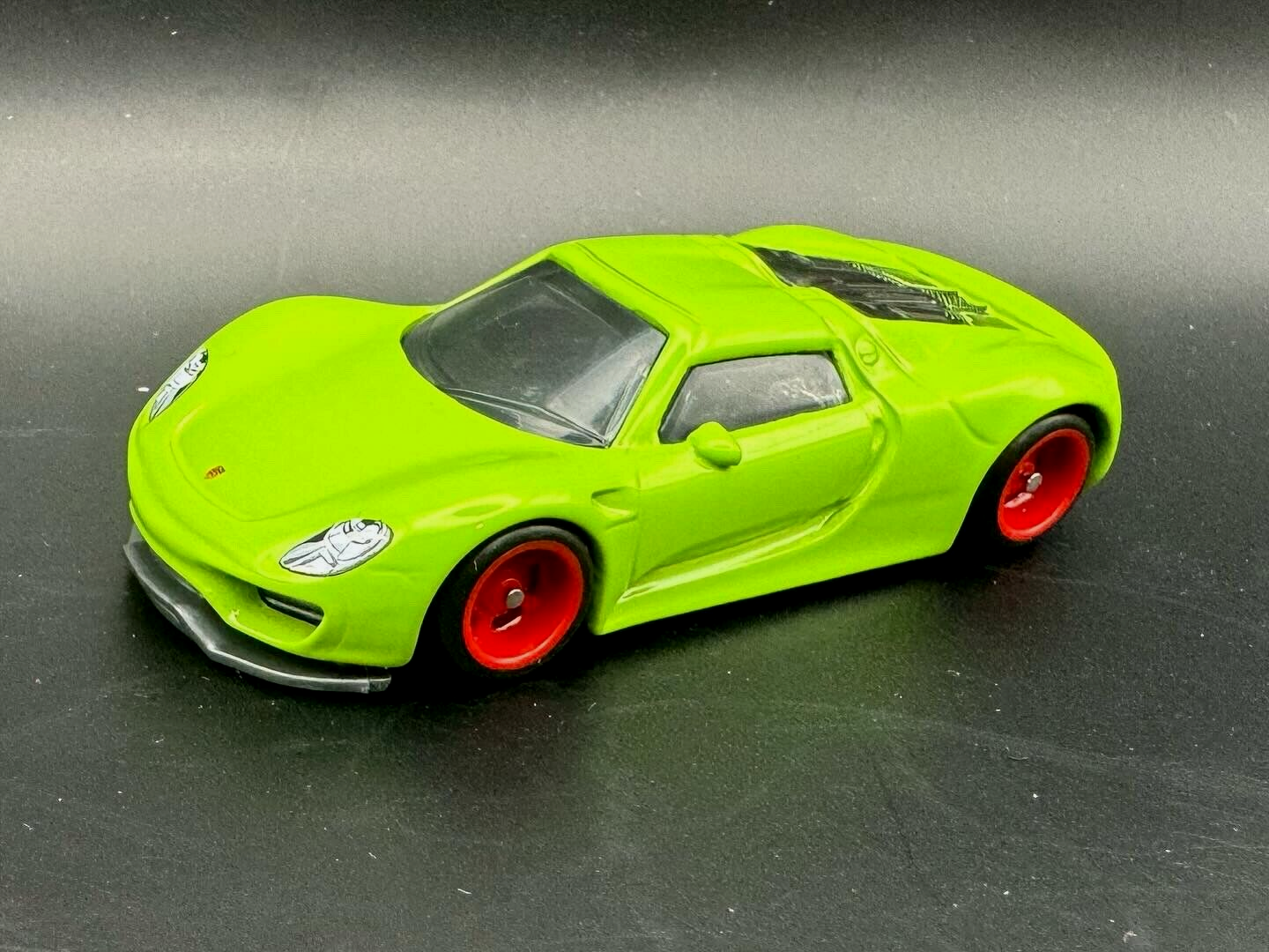 Matchbox Porsche 918 Spyder GREEN Custom Wheels-image
