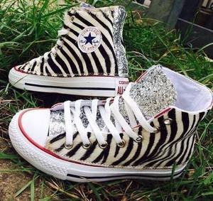 converse all star zebrate