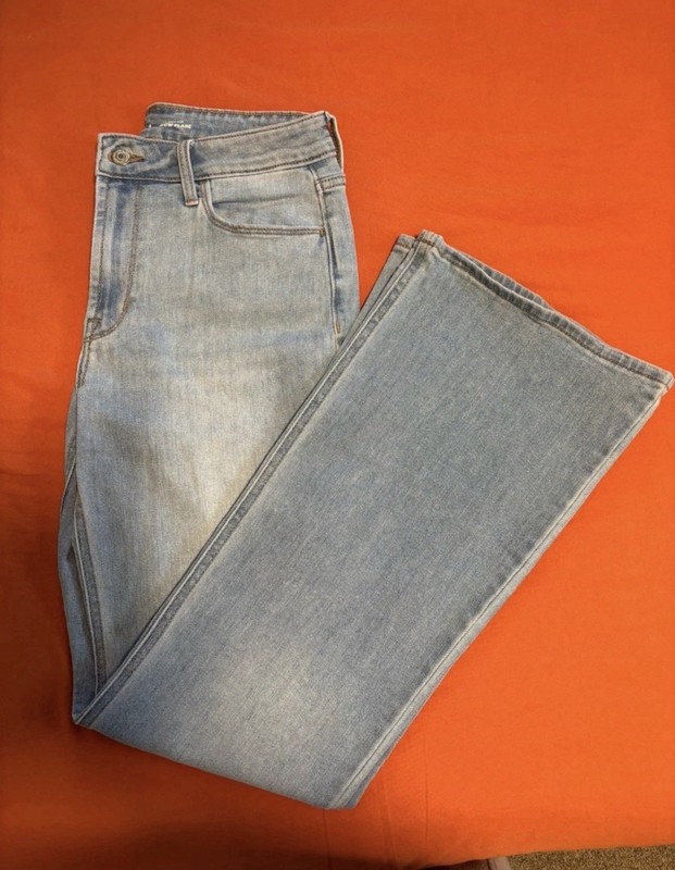 Old Navy Women’s Wow Flare WOW FLARE High-Rise Flare Jeans Blue Size 4