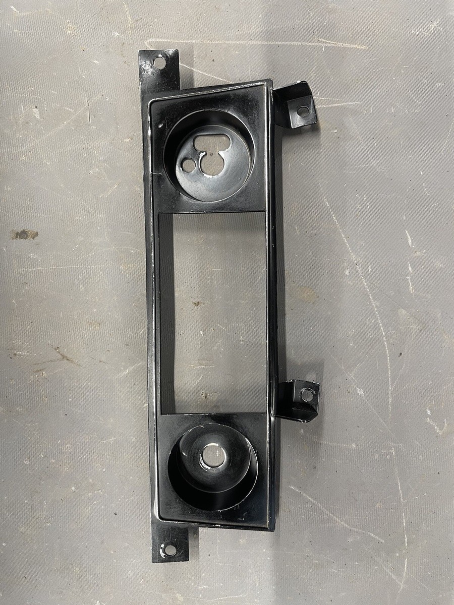 1968-1969 Oldsmobile Cutlass 442 Vista Cruiser Radio Bezel Dash