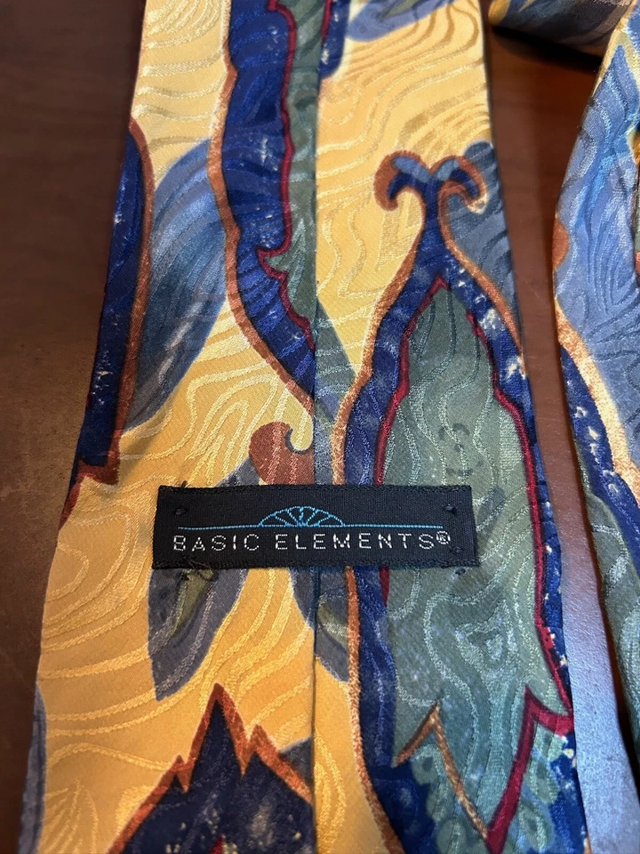 Corbata geométrica abstracta 100 % seda Basic Elements para hombre Foto 3 de 4