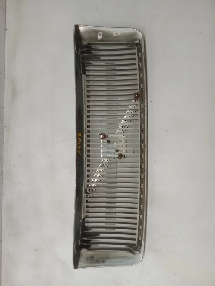 1995 - 1997 年沃尔沃 960 前格栅原始设备制造商,104 - 58636 — 第 4/4 张图片