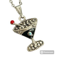 Martini Cóctel Bebida Taza Vidrio Dije Collar Colgante Esmalte Negro Cadena 18"