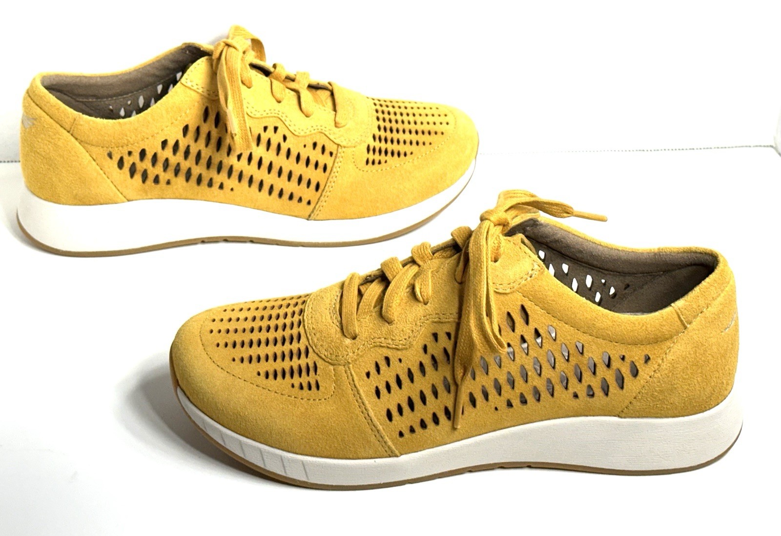 Mustard Yellow Perforated Women&rsquo;s Size 6.5-7 Us/37 Eur New