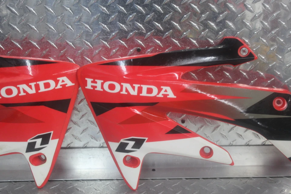 2004 HONDA CRF250R ПЕРЕДНИЙ БОКОВОЙ ОБТЕКАТЕЛЬ 19071-KRN-000ZA 19072-KRN-000ZA OEM  - Изображение 4 из 4