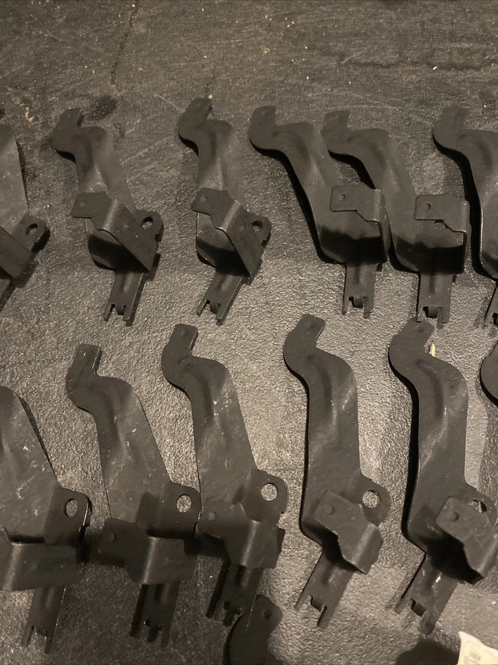 Lote De 15 NOS Bujía Cable Soporte Gm 10137610 Gm 4.3 88-1994 Foto 4 de 4