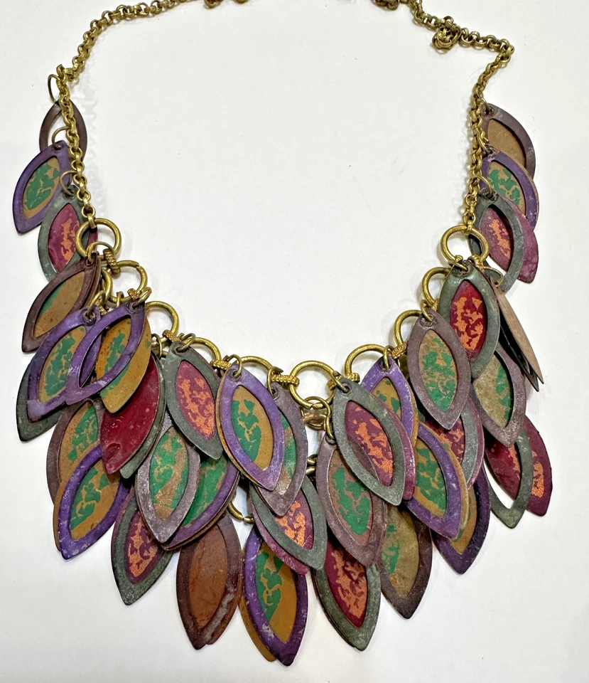 Collana Vintage Con Catena In Smalto Verde E Viola A Foglia D'Autunno - Immagine 2 di 4