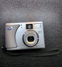HP PhotoSmart 735 3.2MP Digital Camera - Silver