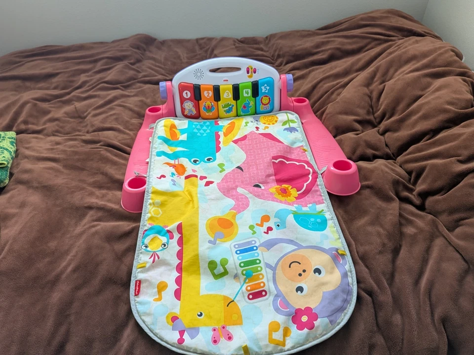 Коврик для обучения игре на фортепиано для девочек Fisher-Price Deluxe  - Изображение 2 из 3