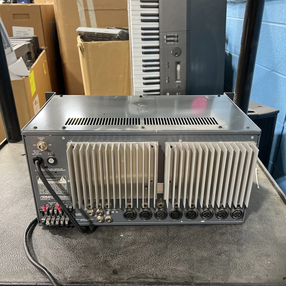 Mezclador industrial arquitectónico Peavey IRM 8150 Foto 4 de 4