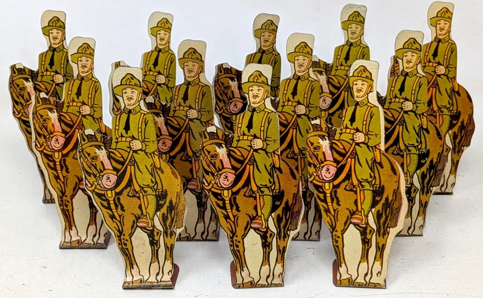 Lote de 33 juguetes vintage de colección Marx Soldiers of Fortune galería de tiro de hojalata Target Standees Foto 2 de 4