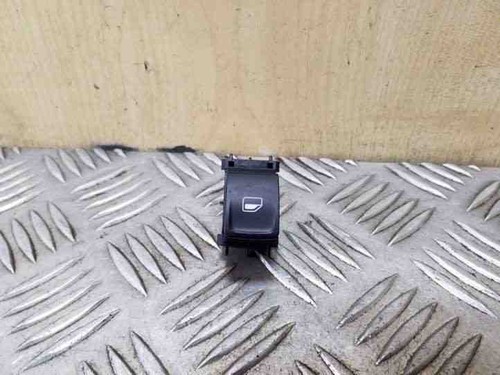 VW PASSAT Variant B8 3G5 Fensterheber Schalter Vorne links 5G0959855H 26130699