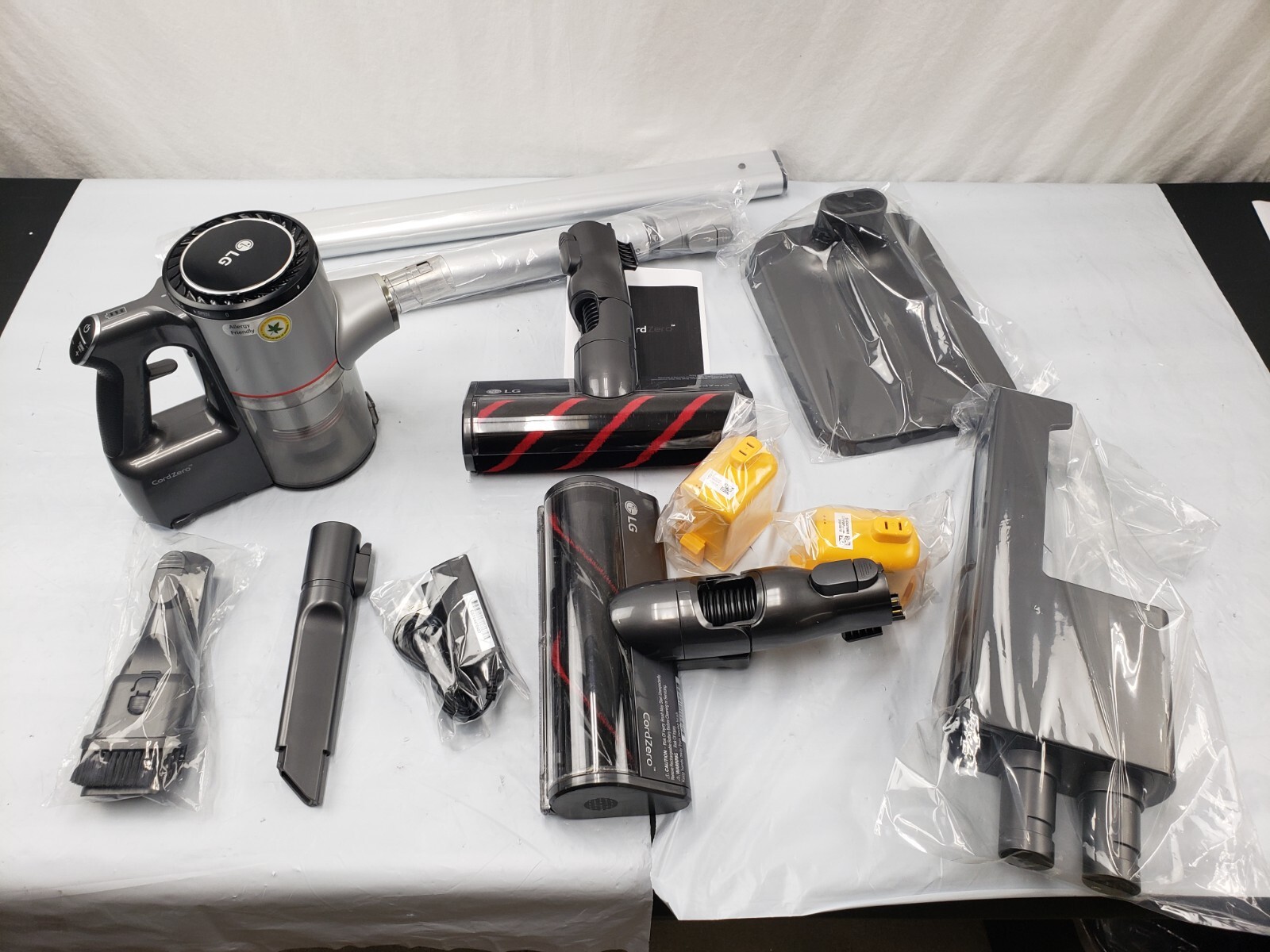 REFURBISHED LG CordZero A9 A906SM Cordless Recharge Stick Vacuum