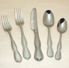 Lenox Tavish 20 Piece 18/10 Stainless Flatware Set Service/4 Glossy New No Box