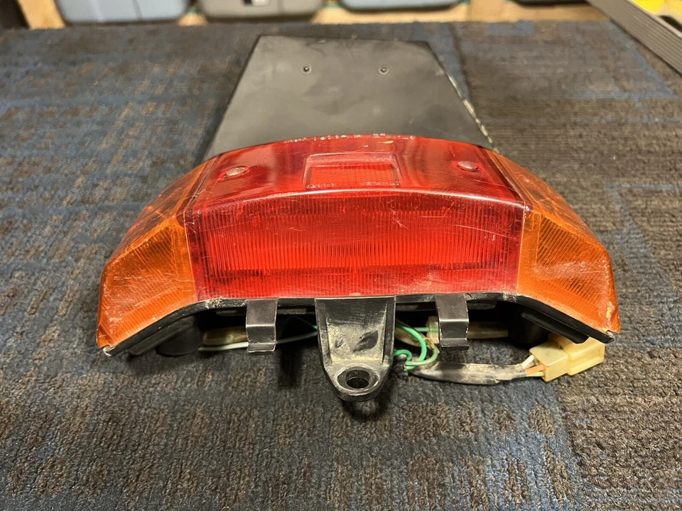 Luz trasera Honda Aero 50 NB50 JDM 1983 1984 luz de freno tacto trasero marca completa Foto 4 de 4