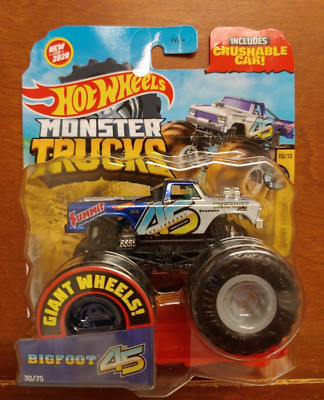 Hot Wheels Monster Trucks Giant Wheel BIGFOOT 45 Anniversary & Crushable Car NEW