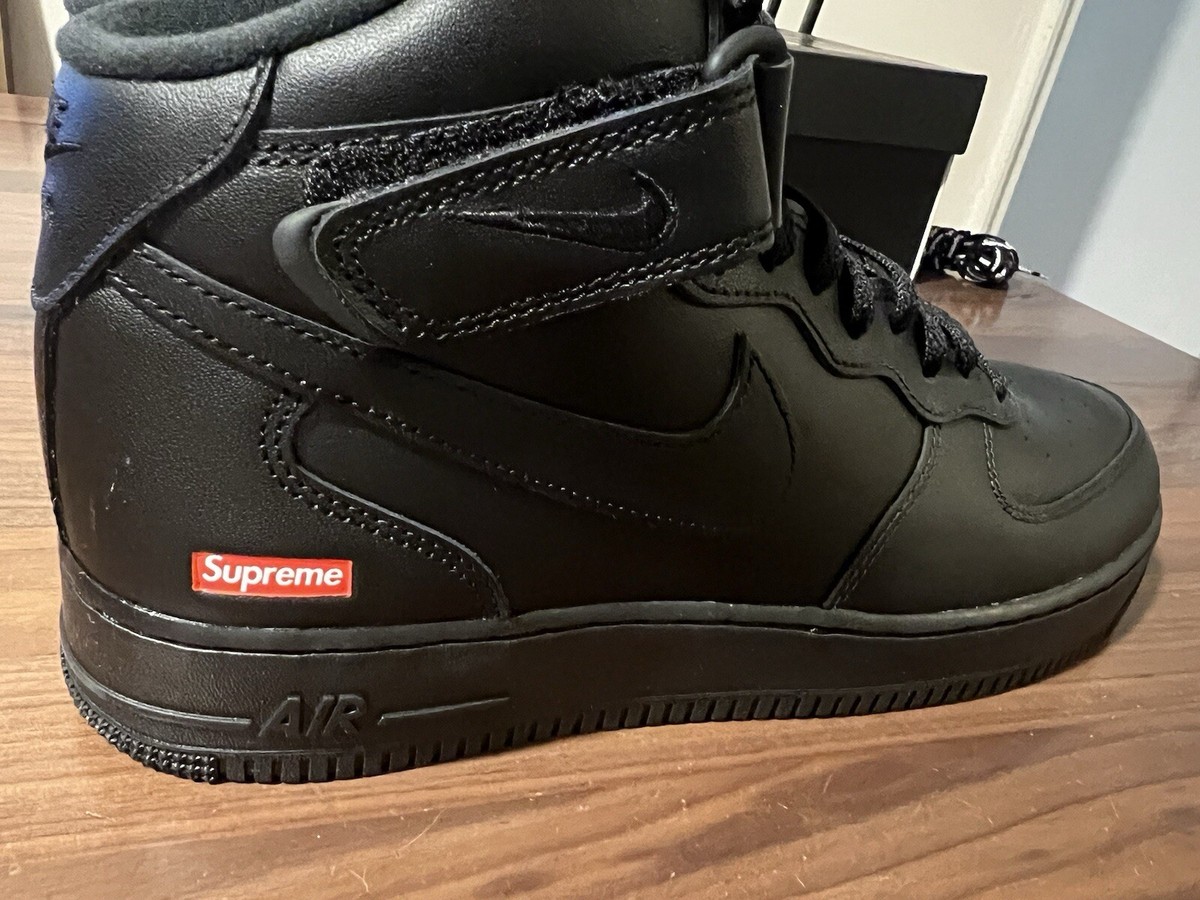 SUPREME X NIKE AIR FORCE 1 AF1 MID 'BOX LOGO - TRIPLE BLACK SUPREME X NIKE AIR FORCE 1 AF1 MID 'BOX LOGO - TRIPLE BLACK