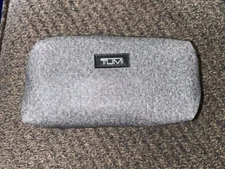 Tumi Delta Airlines Amenity Travel Toiletry Kit Bag Grey/Black NEW (40)