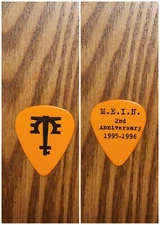 Melissa Etheridge 1995-1996 M.E.I.N. 2nd Anniversary Fan Club orange Guitar Pick
