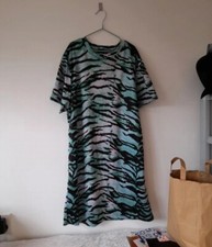 Green / Black Pretty Little Thing T Shirt Dress - Approx ladies Size 10