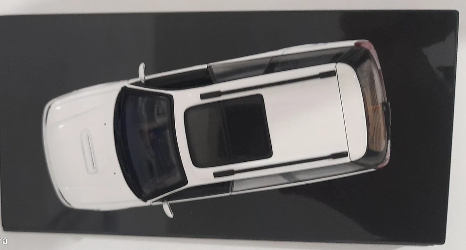 AutoArt 1:43 Subaru Legacy GTB 1999 (no Minichamps, Kess, Neo, Matrix, Norev) - Immagine 2 di 4