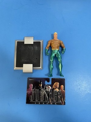 DC DIRECT ALEX ROSS JUSTICE AQUAMAN ACTION FIGURE W/STAND 2005 SERIES 2.