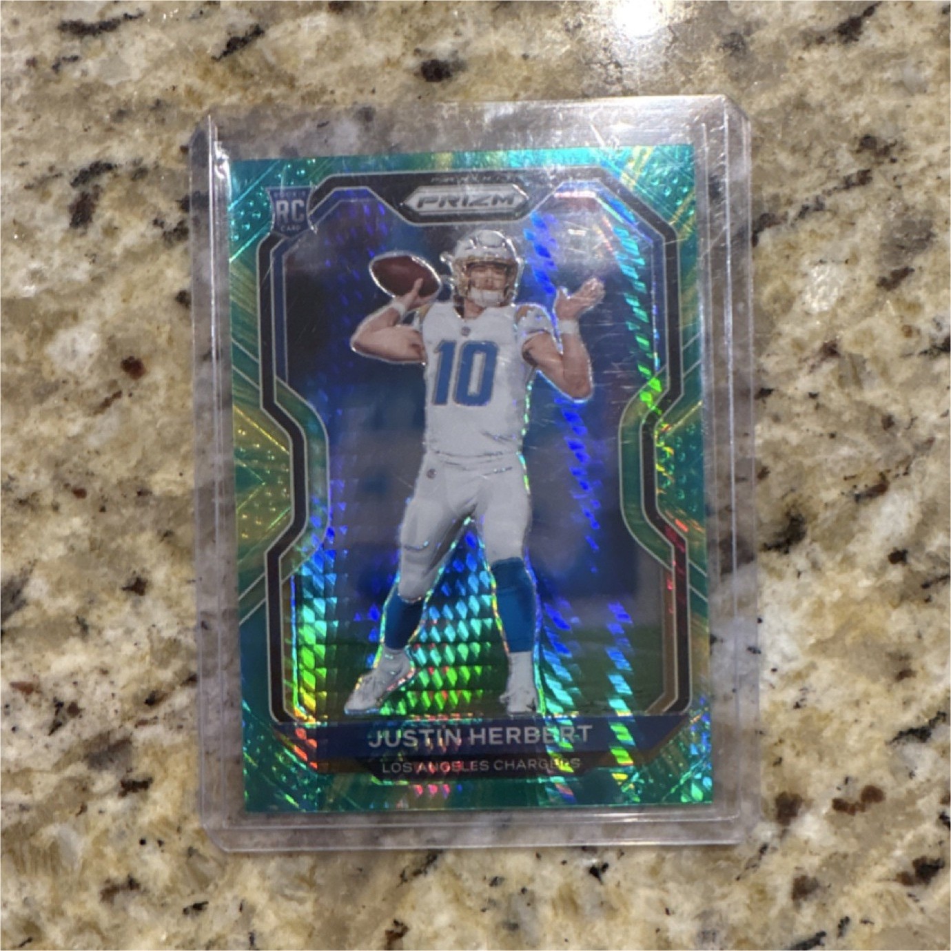 2020 Panini Prizm Justin Herbert #325 Rookie Hyper Prizm Chargers Serial /175