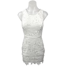 ASTR The Label White Floral Lace Sleeveless Scalloped Hem Mini Sheath Dress S