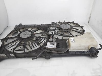 2014-2019 Toyota Highlander Radiator Cooling Fan Motor & Shroud *Cracked*