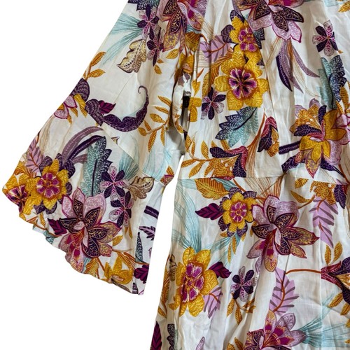 City Chic Top Size L White Floral Wrap Front 3/4 Trumpet Sleeve V Neck - Picture 7 of 19