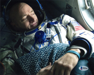 SCOTT KELLY SIGNED AUTOGRAPHED 8x10 PHOTO ASTRONAUT NASA ENDURANCE BECKETT BAS
