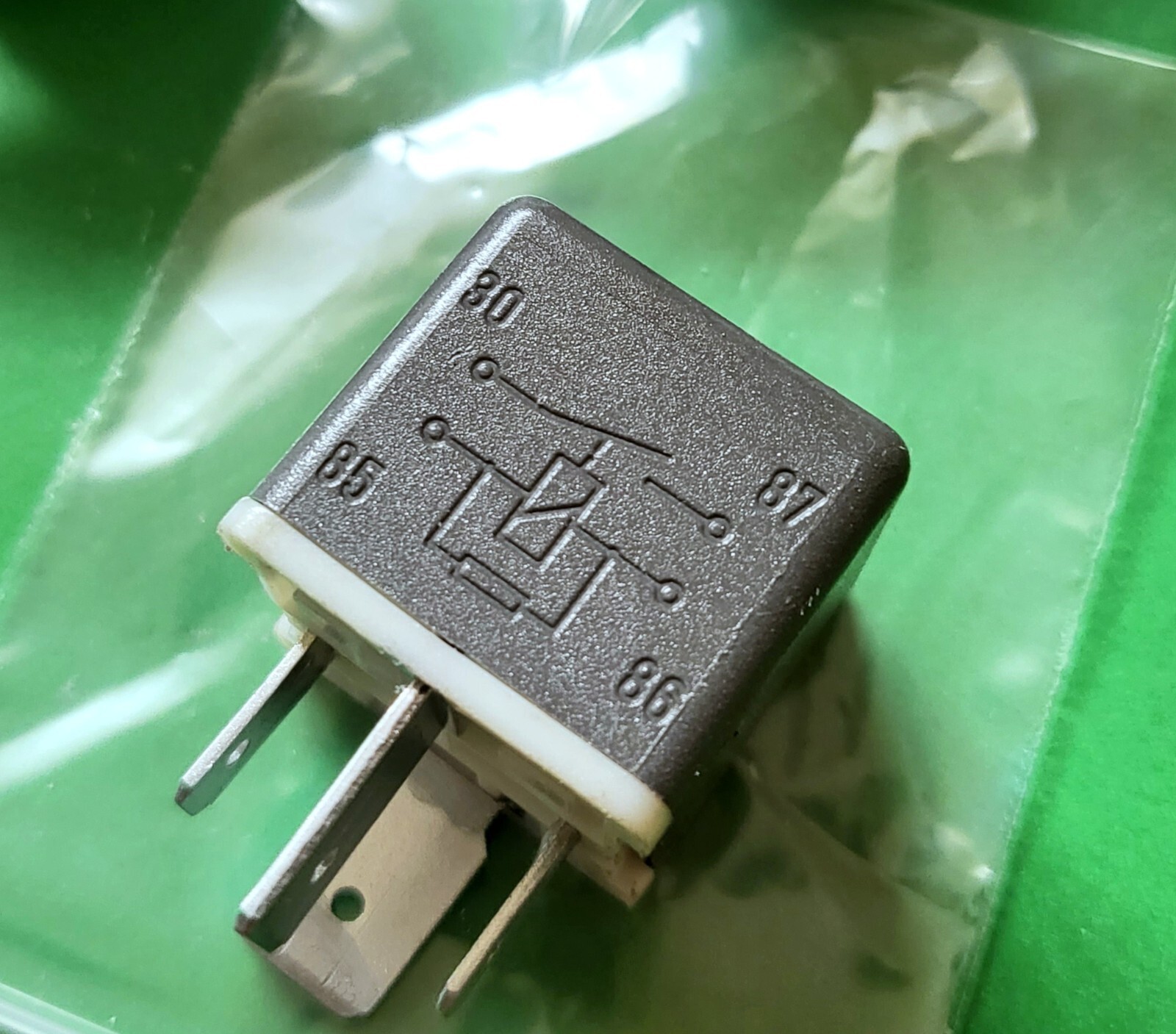New Genuine Hella Relay 4RA 003 51070 eBay
