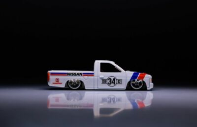 Hot Wheels 34th Annual Collectors Convention 96 Nissan D21 Lower
