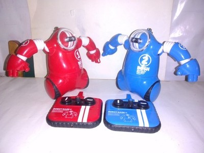 Sharper Image Robo Rage Ferngesteuerter Roboter Kampfset Bosh & Bish 2xRC TOP