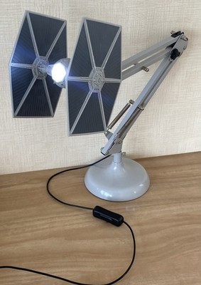 Star Wars Tie Fighter Posable LED Schreibtischlampe Leuchte Paladone USB Kinderzimmer Lampe