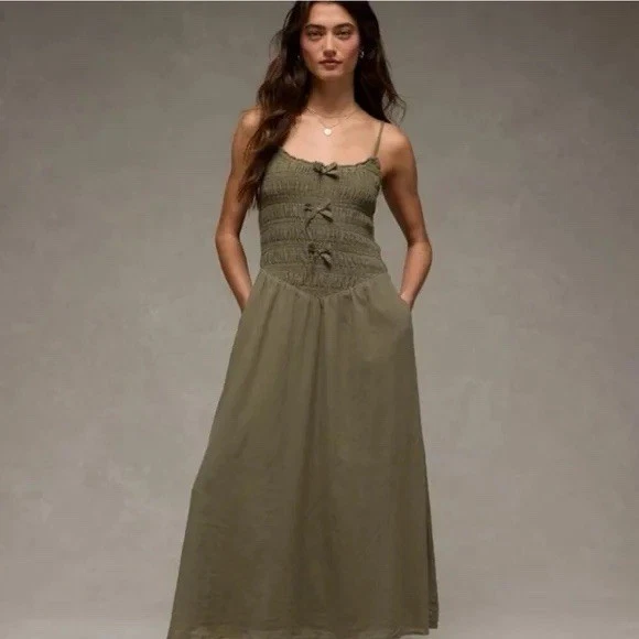 green emerald velvet dress Elena Maxi Dress main image 0