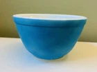 Vintage Pyrex Small Blue Mixing Bowl 1.5 Pint, 5.5 Inch Diameter, #401