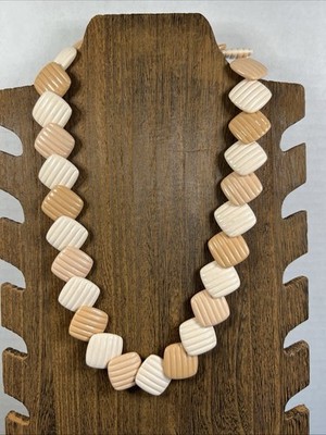 Vintage Retro Beige & Cream Lucite Square Bead Bib Necklace 18  From Estate Sale