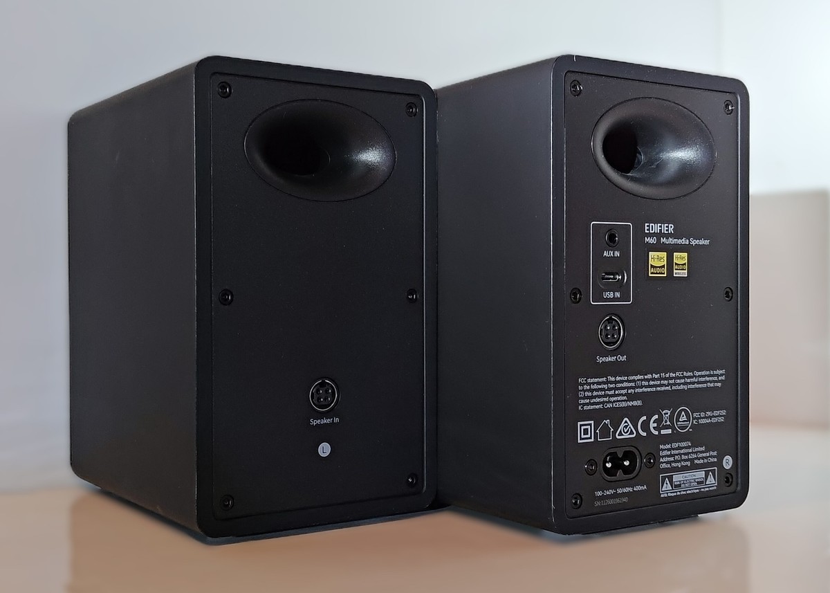 Edifier M60 Active Powered Bookshelf Speakers USB-C/AUX Hi-Res