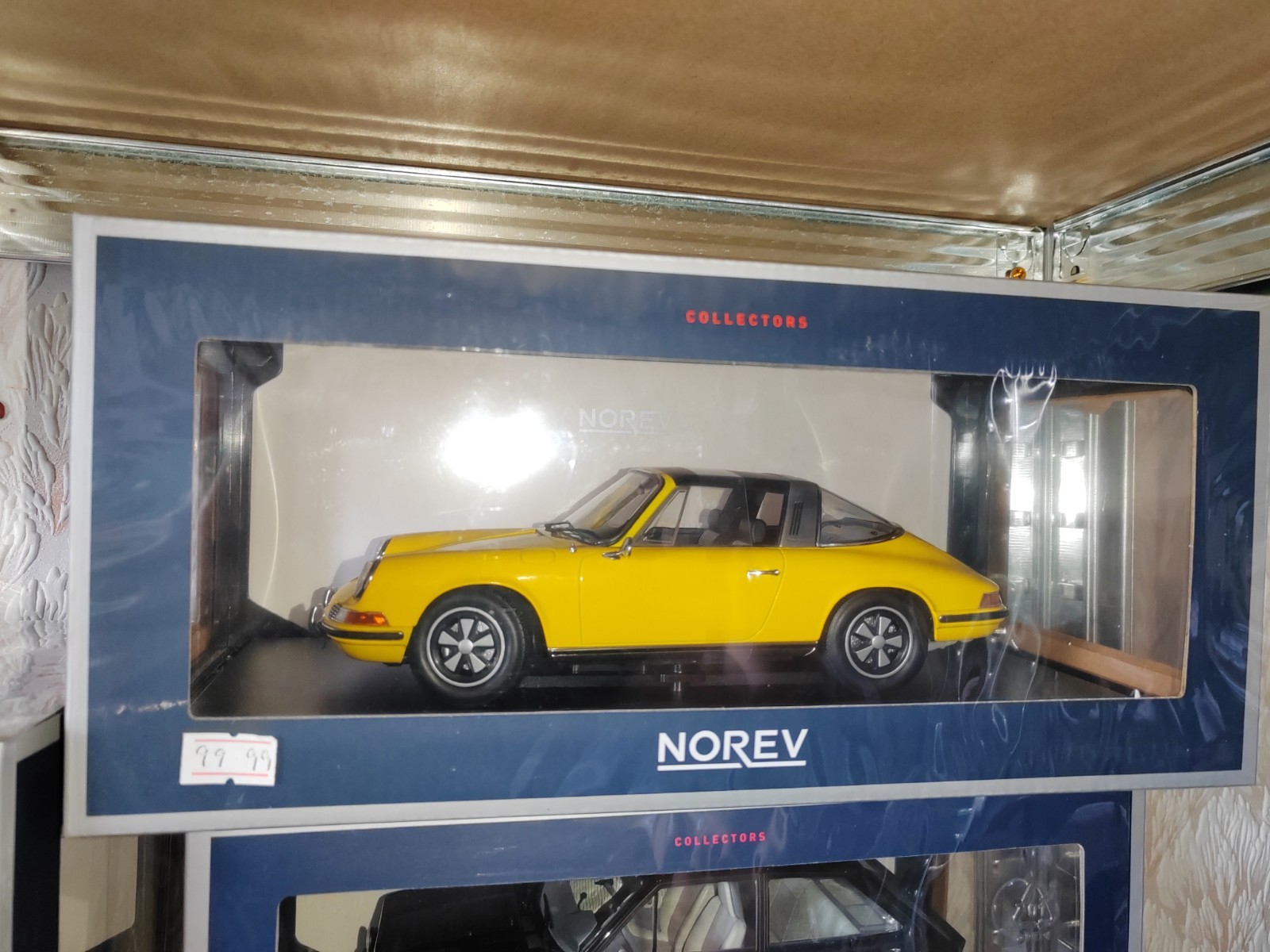 Norev Porsche 911 E Targa 1969 1:18 187643